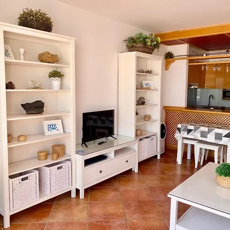Apartment Chic Feel - Oceanfront, Heated Pool Costa Adeje (Tenerife)