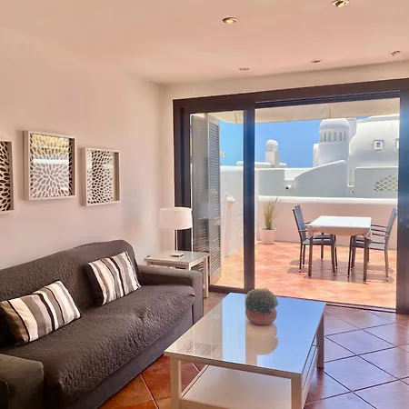 Apartment Chic Feel - Oceanfront, Heated Pool Costa Adeje (Tenerife)